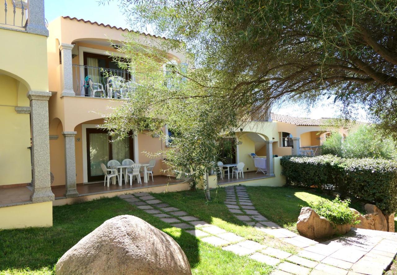 Residence Con Piscina A Badesi, Appartamenti Con Wifi E A.C מראה חיצוני תמונה